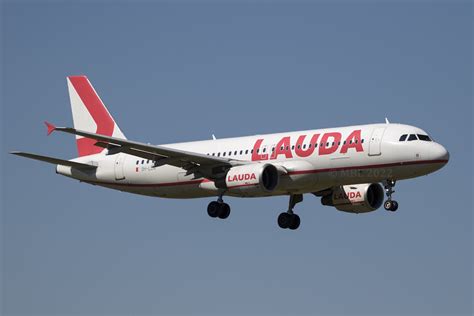 H Lon Lauda Europe Airbus A Cn Built Flickr