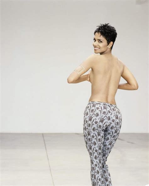 The Hottest Halle Berry Bikini Photos 12thBlog