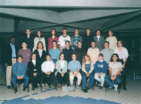 Photo De Classe Ieme De Coll Ge Du Bois D Aulne Copains D Avant