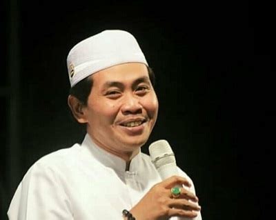 Kh Anwar Zahid Hidup Adalah Tentang Cara Menikmati Dan Mensyukuri