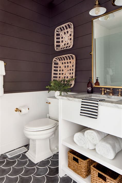 7 Easy DIY Bathroom Projects You Can Complete While Staying Indoors