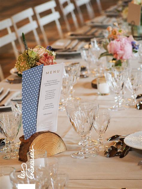 Mariage de bleu et de bois au Manoir des Prévanches Les crâneuses