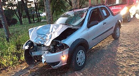 Motociclista fica gravemente ferido após se envolver em acid