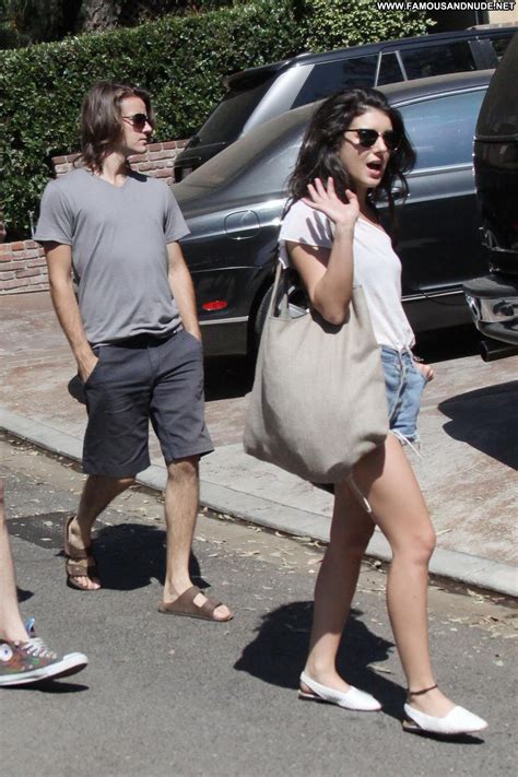 Beverly Hills Beverly Hills High Resolution Celebrity Beautiful Posing Hot Babe