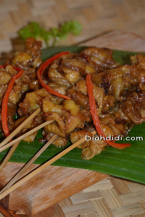 Diah Didis Kitchen Sate Bacem Kulit Ayam