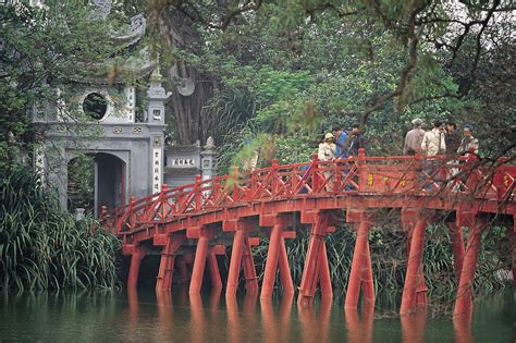 Southeast Asian architecture | Traditional, Vernacular & Colonial ...