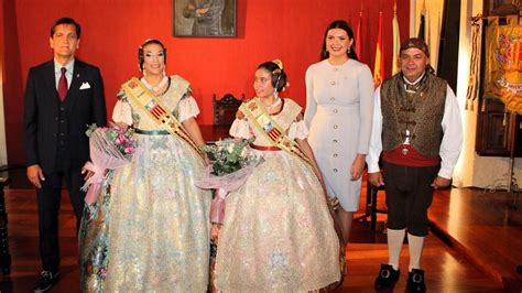 Zaira Cano Y Anna Albelda Ya Reinan Como Falleras Mayores De Alzira