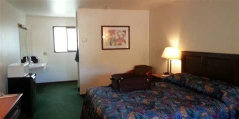 Midtowner Motel (Chelan, WA): What to Know BEFORE You Bring Your Family