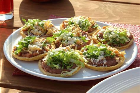 Mira cómo se hacen los Mejores Sopes Mexicanos