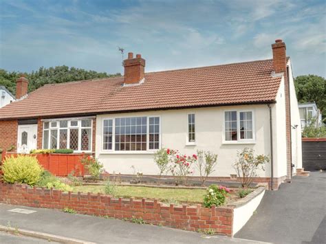 2 Bed Semi Detached Bungalow For Sale In Woodway Drive Horsforth