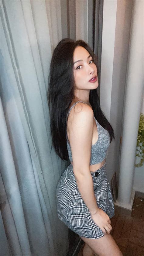 185 Ảnh Yaya Trương Nhi Sexy Khoe Mặc Bikini Bốc Lửa Genz Relax