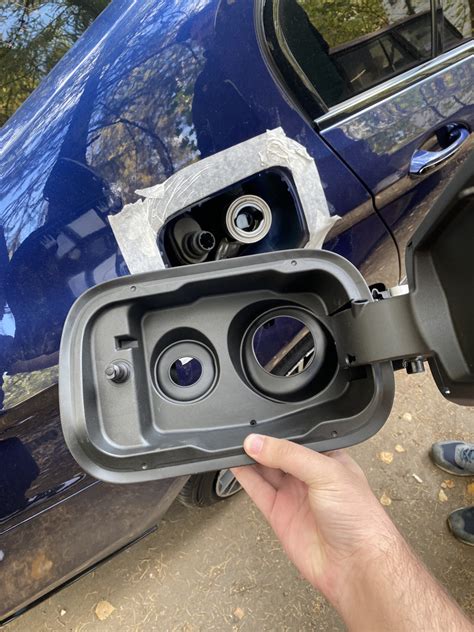 Лючок бензобака g30 — BMW 5 series (G30), 2 л, 2018 года | поломка | DRIVE2