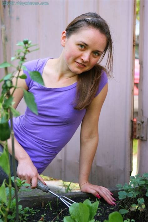 Ginny Posing Naked Porn Pictures Xxx Photos Sex Images Pictoa