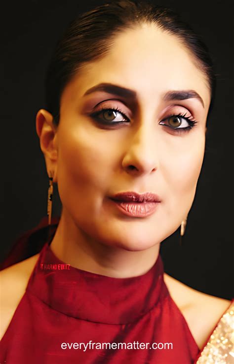 Kareena Kapoor Hot Thighs Cleavage Navel And Seductive Face K UHD