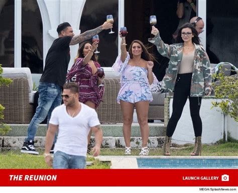 First Pics of 'Jersey Shore' Cast Reunion in Miami