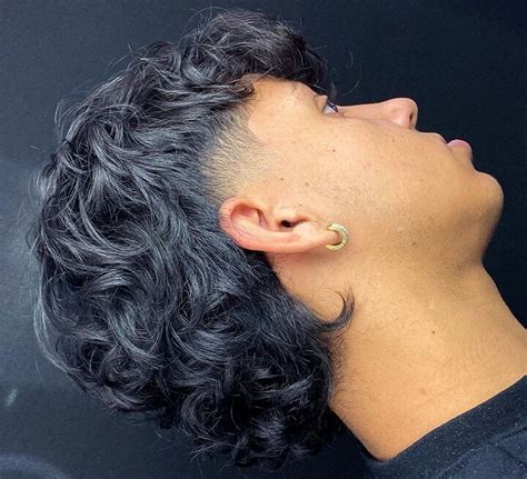 40 Tijdloze Krullende Mullet Kapsels Voor Moderne Mannen Dutch Hairshop