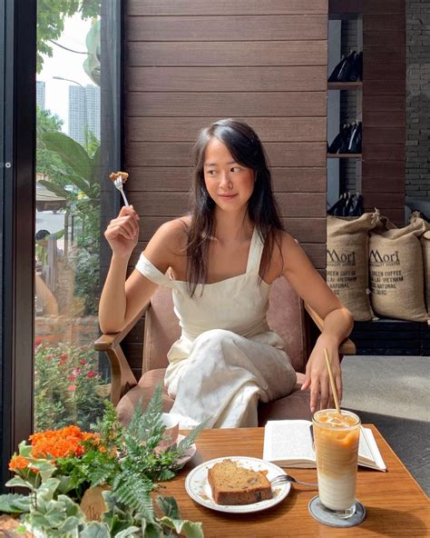 Cu C S Ng Sang Ch Nh C A Hot Girl Vi T Ki U T Ng Tham Gia Ng I Y L Ai B O D N Tr