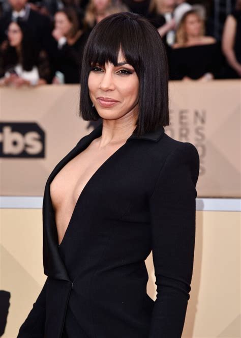 Hot Sexy Amanda Brugel Bikini Pics