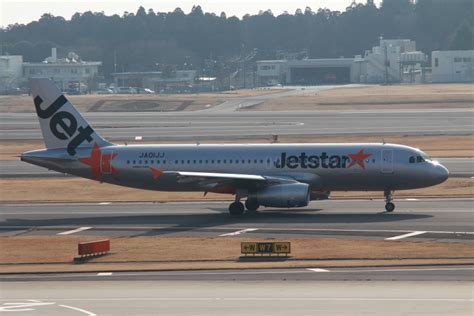 ジェットスター・ジャパン Airbus A320 Ja01jj 成田国際空港 航空フォト By Bb212さん 撮影2013年02月28日