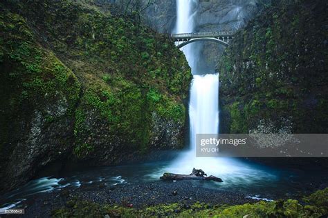 Multnomah Falls Oregon High-Res Stock Photo - Getty Images