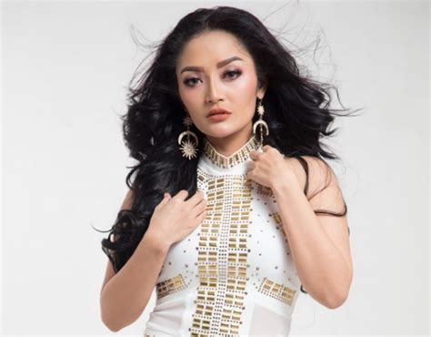 25 Artis Dangdut Sexy Dari Berbagai Aliran