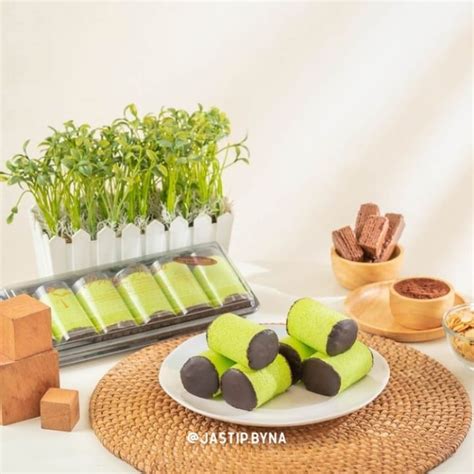 Jual Banana Roll Pandan Prima Rasa Cake Kue Pisang Oleh Oleh Makanan