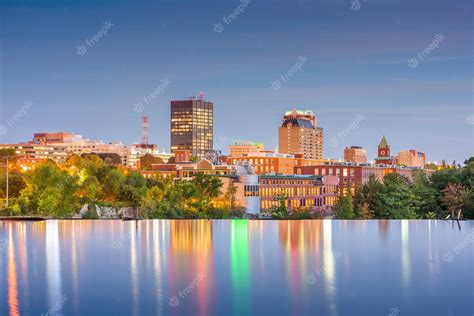 Premium Photo | Manchester new hampshire usa skyline on the merrimack river