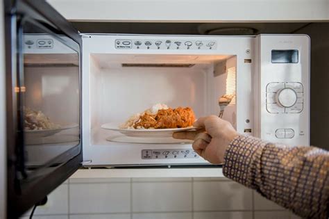 Мифы о микроволновых печах, которые мы считаем правдой
