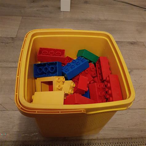 Lego Duplo blandat med gul box Köp på Tradera 613306158