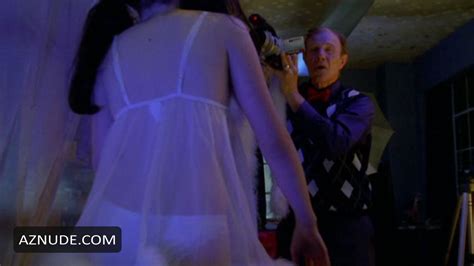 SARAH FORET Nude AZNude