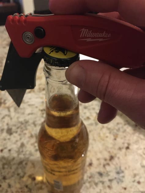 Milwaukee Fastback reason #7: built in bottle opener. : r/knives