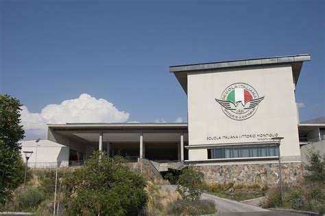 SCUOLA ITALIANA | Mena y Ovalle