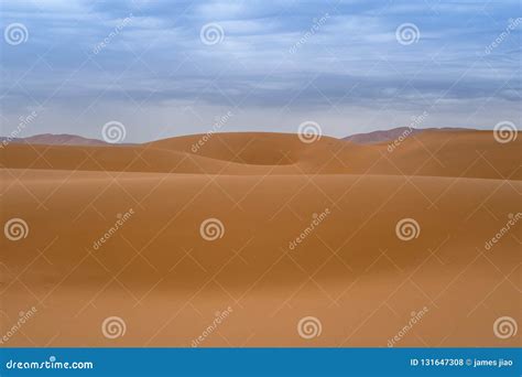 Badain Jaran Desert stock photo. Image of acacia, landscape - 131647308