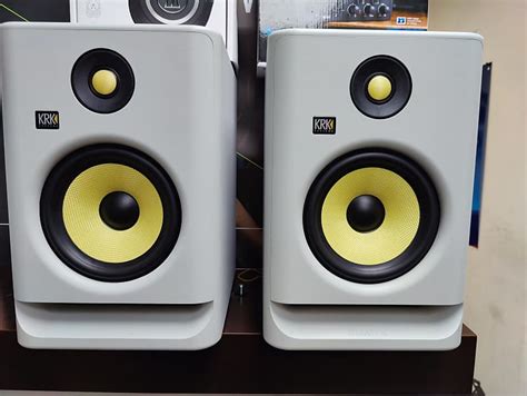 Krk Rokit G Way Active Studio Monitor Single White Reverb