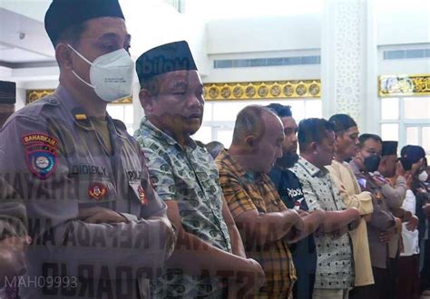 Polresta Sidoarjo Gelar Salat Ghaib Untuk Korban Gempa Cianjur