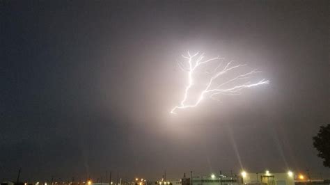 Dry Thunderstorm over Fort Bliss, El Paso, TX, USA : weather