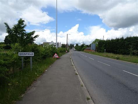 Entering Shinfield © Jthomas Geograph Britain And Ireland