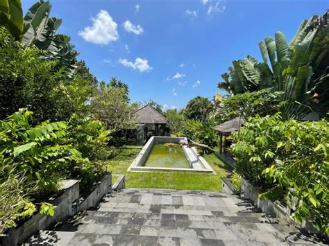 Dijual Tanah Bonus Bangunan Jalan Utama Umalas Kerobokan Bali Indonesia