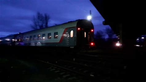 Одновременное отправление фирменного поезда Псков-Москва и Ласточки ...