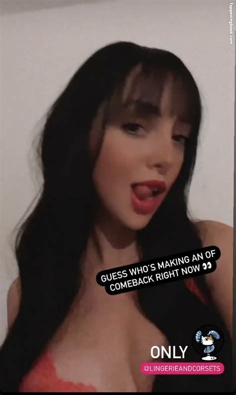 Lingerieandcorsets Nude OnlyFans Leaks Fappening FappeningBook