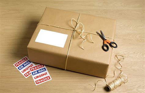 10 Facts About Sending Gifts to the UK From the USA