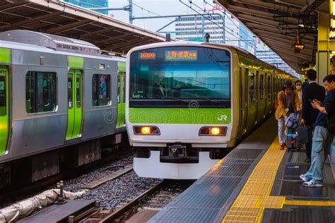 A Linha De Yamanote No T Quio Jap O Imagem De Stock Editorial Imagem