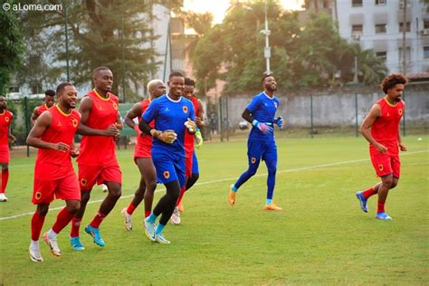 Can De Finale S Ance D Entra Nement De L Quipe De L Angola