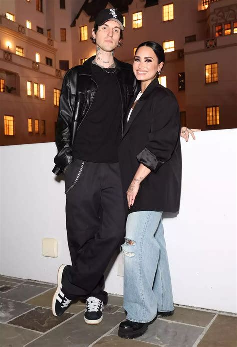 Kourtney Kardashian Ushered In Swimwear Season With A Neon Green String Bikini Artofit