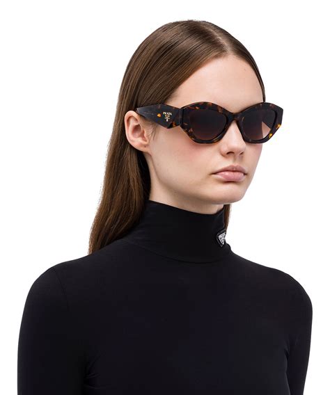 Prada Pr Ys Irregular Sunglasses Eyeons