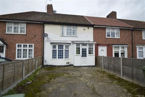 Porters Avenue Becontree Dagenham Rm8 3 Bedroom Terraced House For