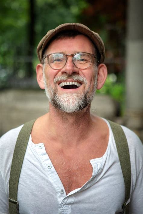 Portrait De Rire La Femme Blonde Heureuse Image Stock Image Du Vent Plaisir