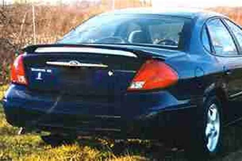 Remin® Ford Taurus 2000 2007 Custom Style Rear Spoiler With Light