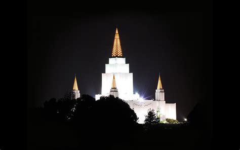 Oakland California Temple in the Evening