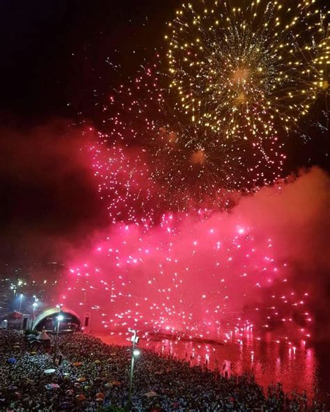 Réveillon Guarapari Queima de Fogos e Show na Praia do Morro Terra